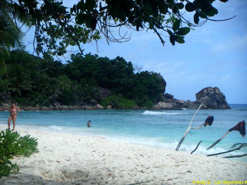 Plage de La Digue (1).JPG